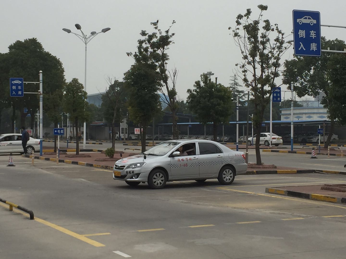 知名学车询问报价 以客为尊「马路驾校供应」