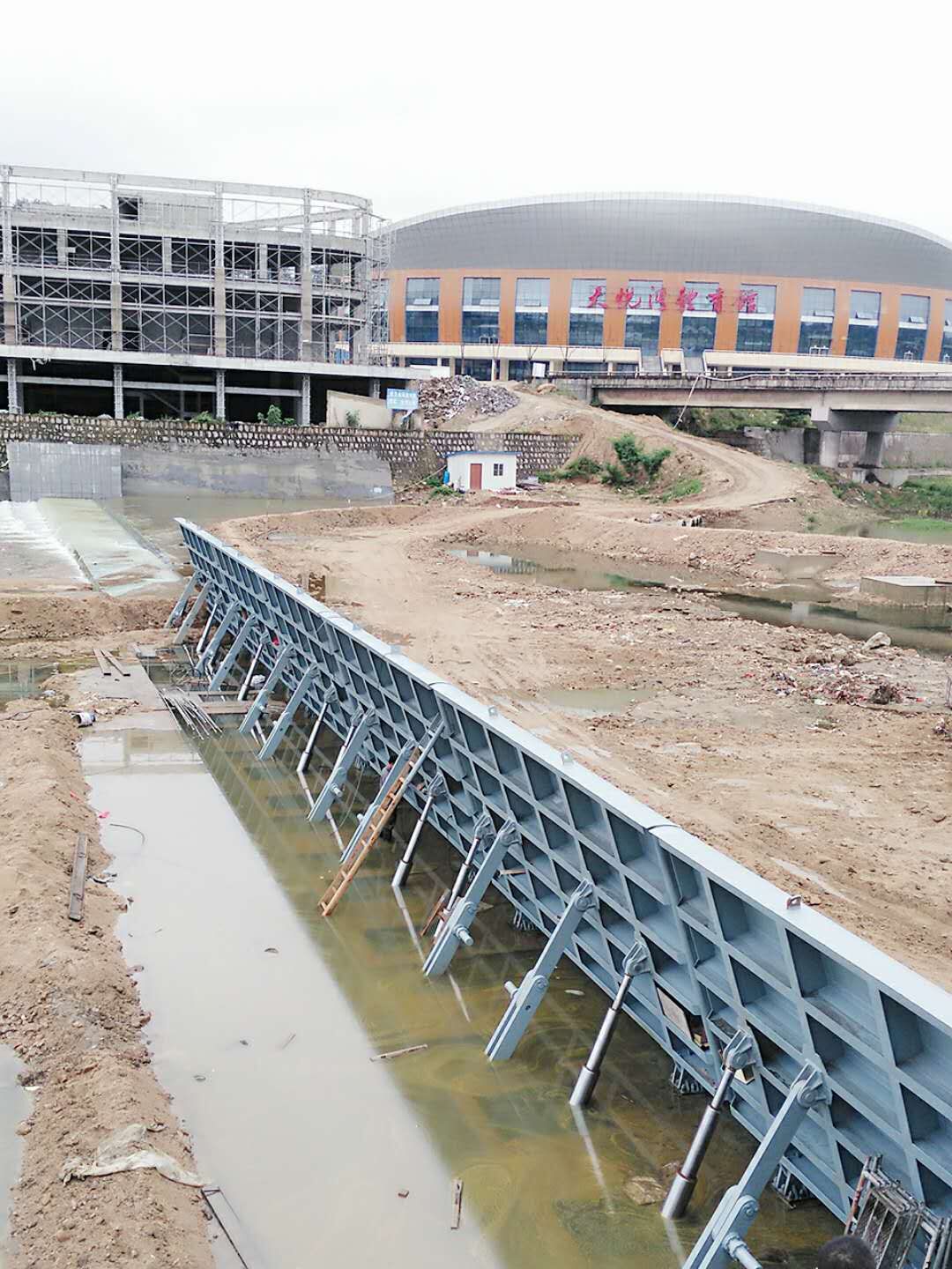 河北旋转钢坝闸门 信息推荐 华远供应