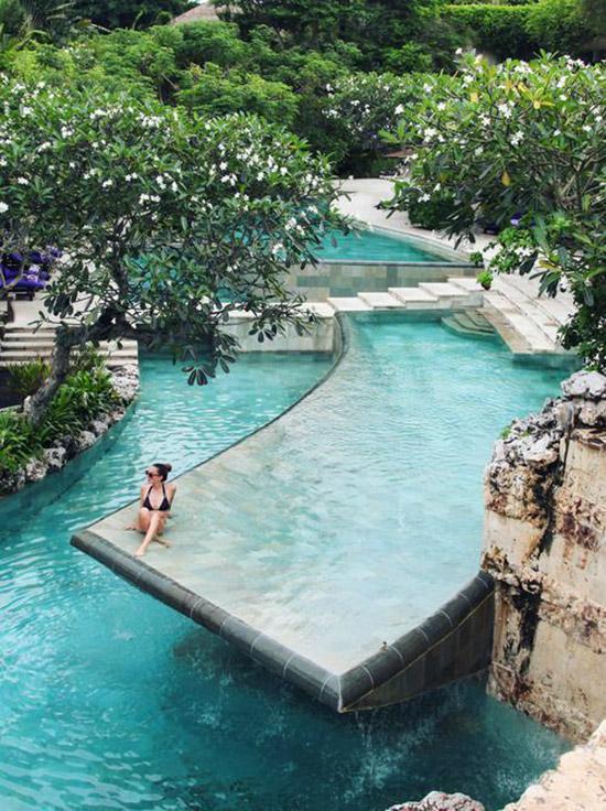 世界上相当让人神往的10个泳池 和自然融为一体